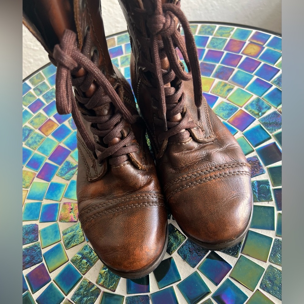 Steve Madden Troopa Brown Leather Lace-up Combat Boots.